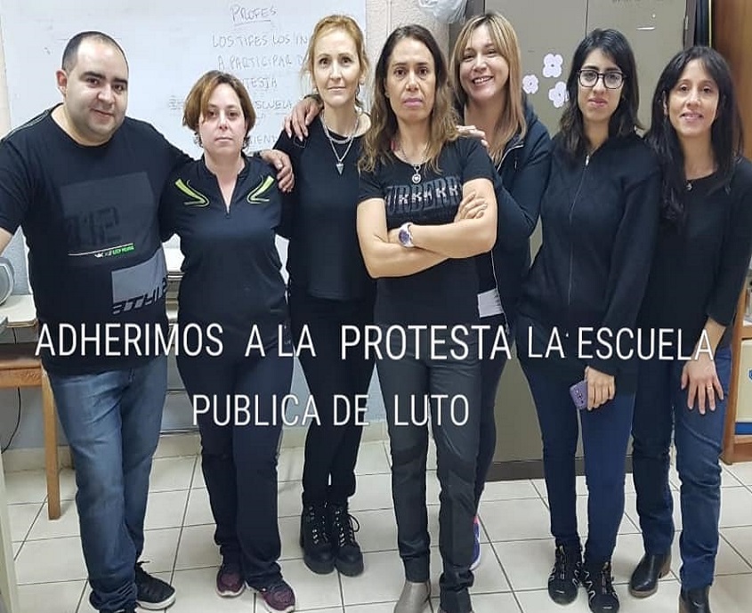 Docentes del Colegio Polivalente de Arte de Río Grande.