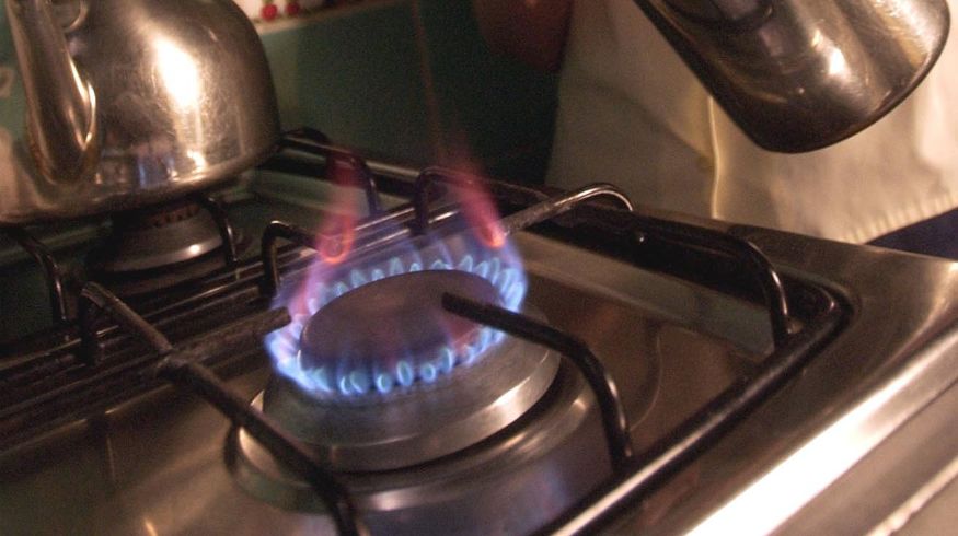Un amparo judicial presentado por la Cámara Federal de La Plata avaló las acciones colectivas contra el aumento del gas y frenó la suba de la tarifa en todo el país. 