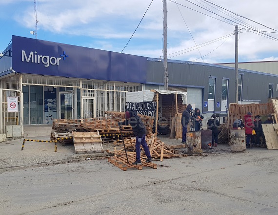 Sturzenegger reconoció que se perderán empleos en Tierra del Fuego