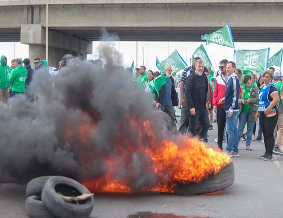 ATE llamó a bloquear la eventual llegada de Milei a la Patagonia