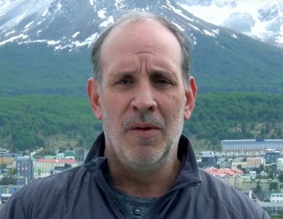 Es Director de Compras en la OSEF, mano derecha de Presidencia, funcional al Gobierno y a los privados, y quiere ser electo Vocal 