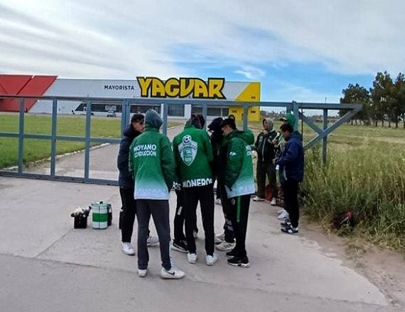 Cerró un mayorista de Bahía Blanca porque una ruta destrozada impedía llegar a los clientes