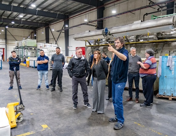 “Acompañaremos cada reclamo para defender las fuentes de trabajo de nuestra industria textil”. Karina Fernández 