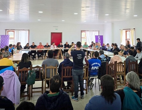 Más de 50 sindicatos y organizaciones consolidan un frente común en defensa de Tierra del Fuego 