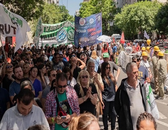 Movilización en Córdoba contra la Reforma Laboral 