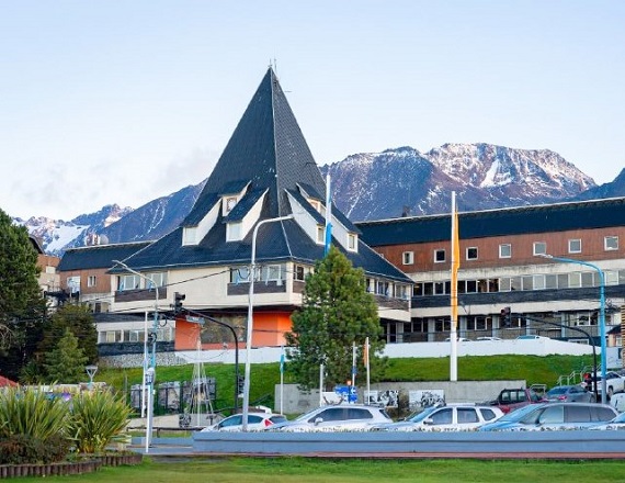 Docentes de Tierra del Fuego cobrarán la Ayuda Material Didáctico en un solo pago