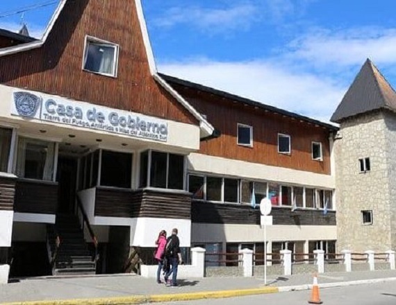 Mesas Paritarias para estatales y docentes de Tierra del Fuego 