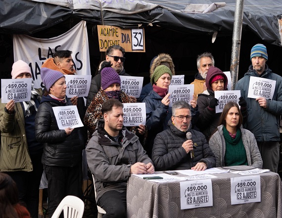 SUTEF volvió a reclamar al Gobierno una convocatoria y exigió sesión especial de la Legislatura