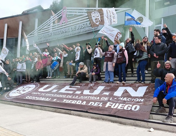 Judiciales de Tierra del Fuego profundizan las medidas de fuerza