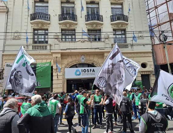 El Gobierno nacional disuelve la IOSFA y despide a 1.450 trabajadores