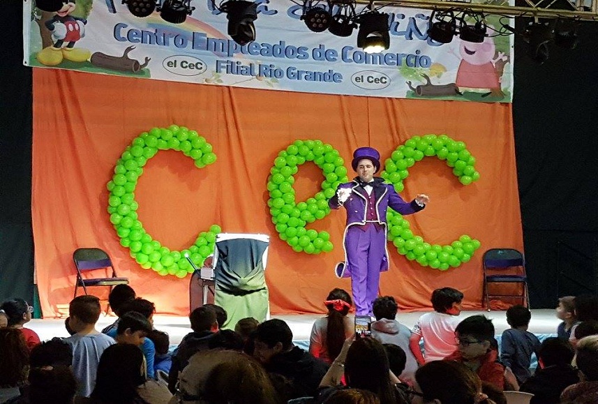 También la presencia de un mago fue la atracción de los chicos en la fiesta del CEC.