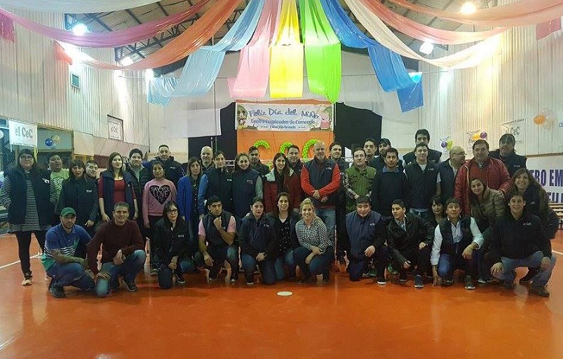 Integrantes de la Comisión Directiva, empleados del CEC, Delegados y colaboradores,  responsables de la organización de la fiesta en el CEC.