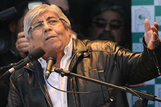 Moyano presenta en la ciudad de La Falda la plataforma político-sindical 