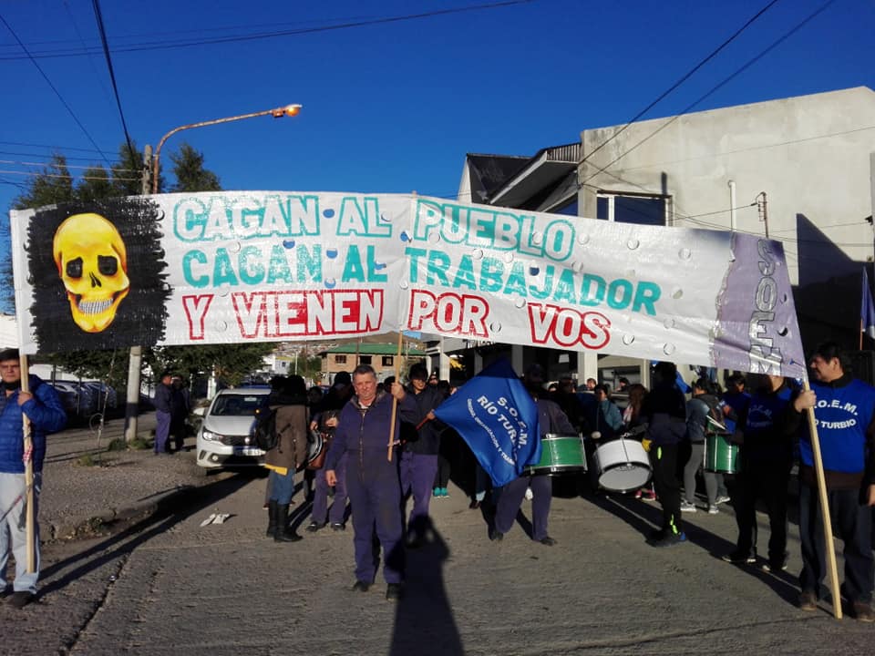 “Queremos hacer saber a la dirigencia política que los trabajadores municipales sabemos llevar adelante con organización y compromiso la lucha necesaria para alcanzar nuestras reivindicaciones”, sostuvo Pedro Mansilla.