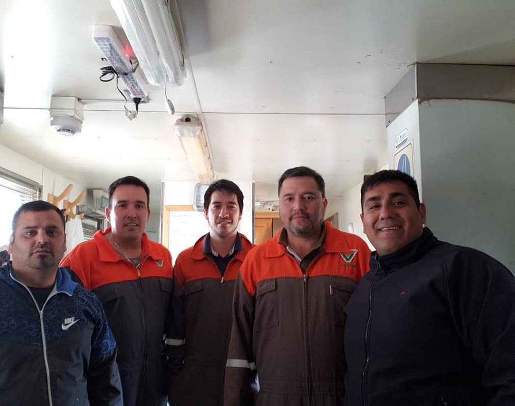 En el marco de las actividades que realizan el Gremio y la Mutual de Petroleros Jerárquicos, se entregó material informativo de ambas instituciones dando a conocer su accionar, y se escucharon las inquietudes de cada uno de los afiliados. 