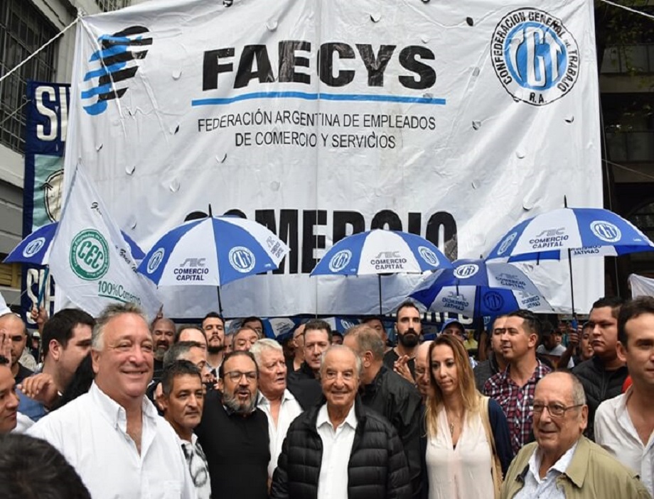 Además del “Bono de Fin de Año”, los trabajadores perciban una “Compensación Remunerativa Extraordinaria de $5.000 (mil) pesos”, la que será autónoma de cualquier otra suma ya acordada.