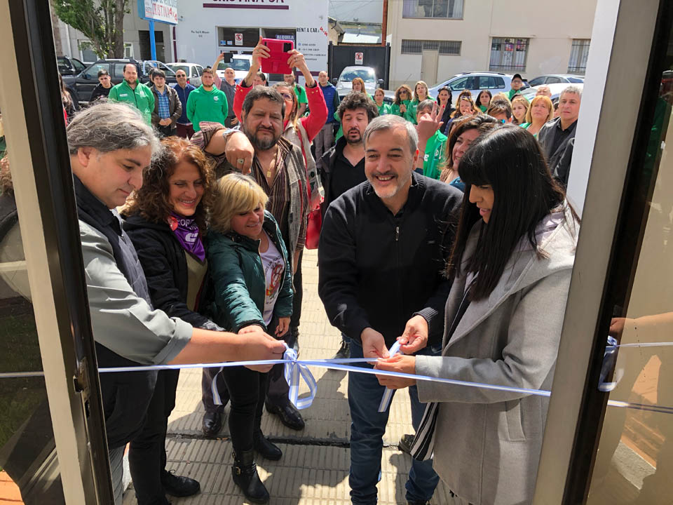 Dirigentes de Consejo Directivo Nacional de ATE asistieron a la inauguración de la nueva sede de ATE Santa Cruz. 