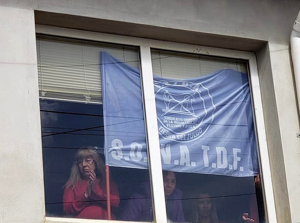 Por varias semanas se mantuvo la ocupación de la textil BADISUR. 