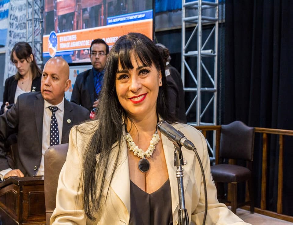 Mónica Acosta, titular de la Cooperativa Renacer asumió como Legisladora provincial. 