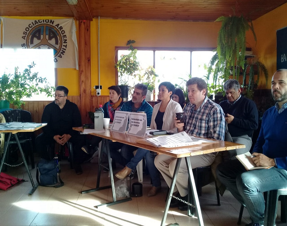 El Congreso Provincial del SUTEF recibió al Gobernador electo, en ese entonces, Gustavo Melella. 
