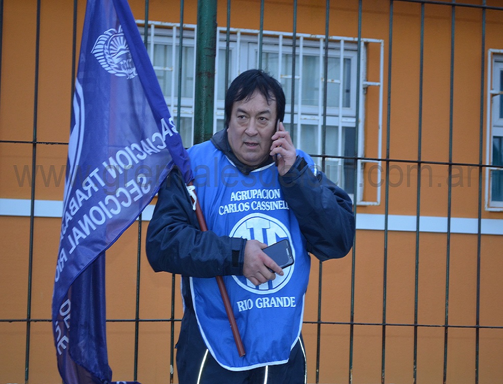 “En el segundo semestre queremos ver cómo vamos a recuperar el salario de los compañeros, porque son quienes bancan esta situación en la pandemia y son ellos a los que no les alcanza la plata cuando van al supermercado”, indicó Felipe Concha.