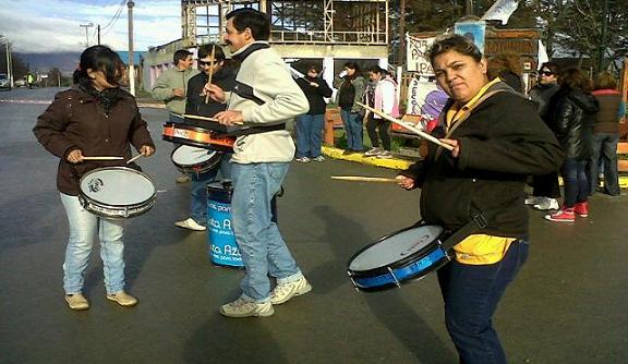 Los docentes también pararon y se movilizaron en Tolhuin