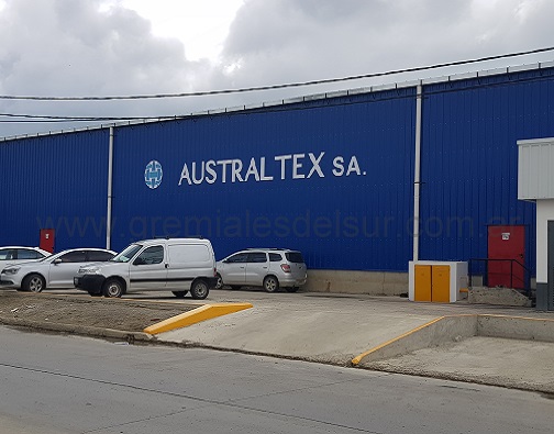 Atento a la intención de Australtex se extender en el tiempo la resolución del conflicto, el Ministerio de Trabajo dictó la conciliación obligatoria a pedido de la Asociación Obrera Textil y de los Delegados de los trabajadores.