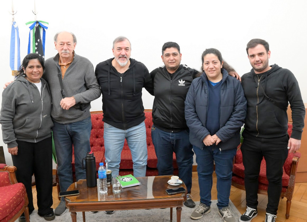 “Los ataques del Gobierno no cesan. Siguen vulnerando nuestros derechos y para defenderlos los estatales debemos darle continuidad a nuestro plan de lucha”, señaló Rodolfo Aguiar luego de reunirse con referentes de la UTEP.