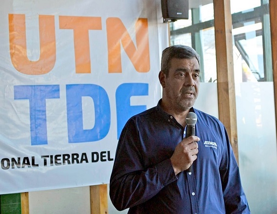 “Nosotros, desde el lugar que nos toca, tratamos a defender no solamente a los compañeros, sino a la industria y todo lo que se produce en la provincia de Tierra del Fuego”, indicó el Secretario General de ASIMRA Tierra del Fuego, Julio Cuesta.