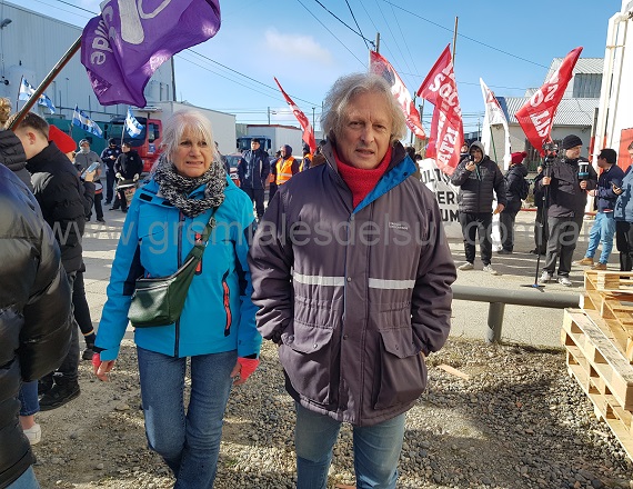 “Hay un vacío muy grande que deja la CGT y muchos gremios que miran para otro lado con una complicidad muy grande”, remarcó Rubén “Pollo” Sobrero en su paso por Río Grande.