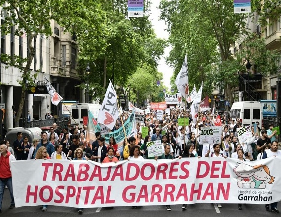 El futuro del conflicto sigue siendo incierto, pero las medidas de protesta se mantendrán hasta que se logren avances en las negociaciones.