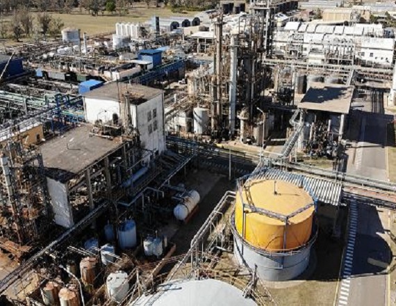 La Secretaría de Trabajo de Córdoba declaró “ineficaces los despidos efectuados por la empresa Petroquímica Río Tercero S.A, y en su consecuencia reconocer vigentes las relaciones de trabajo existentes”.