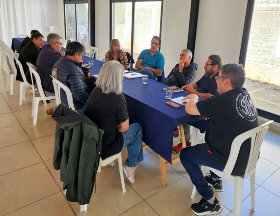 Los gremios municipales de Ushuaia rechazaron cualquier intento de modificación de la Ley Nº 1.071 sin la real participación de los representantes de los trabajadores. Convocaron a una reunión general para el 3 de diciembre.