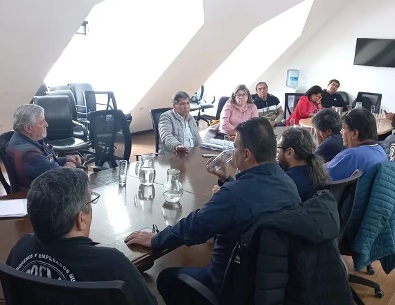 “El martes habrá labor parlamentaria en la Legislatura, entonces volveremos a ir, y vamos a solicitarles que nos escuchen para que sepan que es lo que pensamos los trabajadores sobre la Obra Social”, indicó Horacio Gallegos.