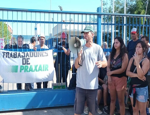 La audiencia se realizó en la Delegación de Tigre del mencionado Ministerio de Trabajo solamente con los representantes de la empresa porque el SPIQyP de CABA y Zonas Adyacentes no se presentó.