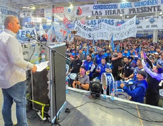 Rafael Güenchenen advirtió a las empresas interesadas en operar en Santa Cruz que deberán garantizar la reincorporación de los trabajadores afectados por los retiros voluntarios implementados por la petrolera estatal.