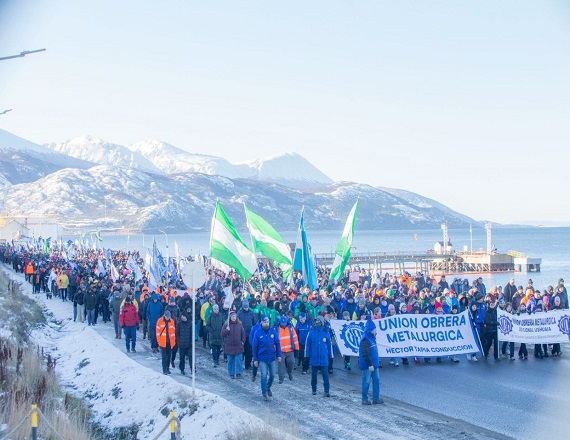 “La desindustrialización que propone Milei es para despoblar la Patagonia y permitir que extranjeros ocupen y exploten estas tierras”, destacó el Secretario General de la UOM nacional, Abel Furlán.