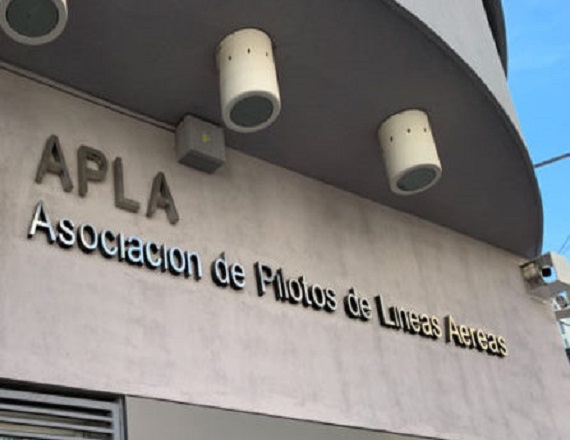 La medida de fuerza del gremio de pilotos APLA será desde las 18 horas del martes 10 de junio hasta las 2 de la madrugada del día siguiente. Afectará principalmente a los aeropuertos de Ezeiza y aeroparque.