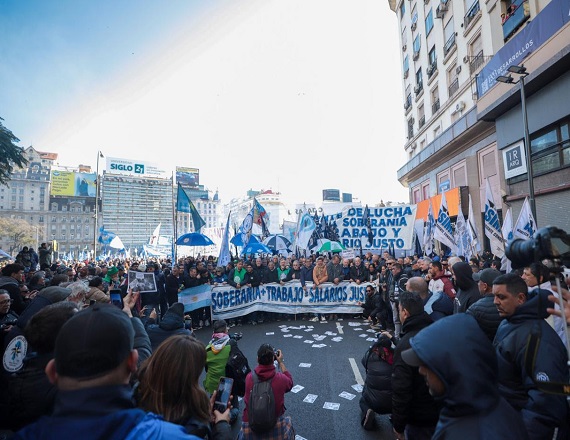 “El Gobierno busca cómplices para llevar adelante una reforma laboral que perjudicará a millones de trabajadores y una reforma previsional que terminará de arruinar a los jubilados”, remarcó el titular de ATE Nacional, Rodolfo Aguiar.