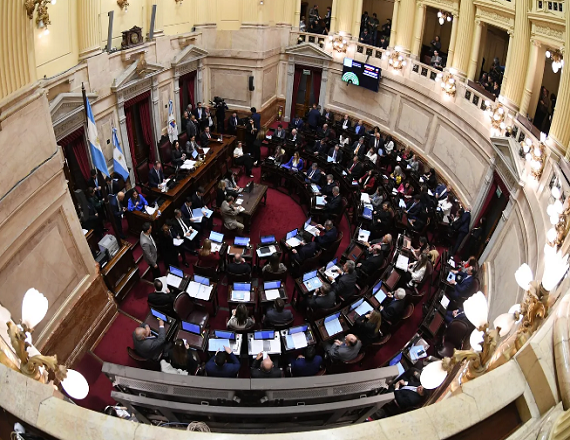 El Senado de la Nación convirtió en leyes la prórroga de la moratoria previsional que venció en marzo; y la actualización del 7,2% de los haberes, junto con la actualización del bono mínimo (llevarlo de $70.000 a $110.000).