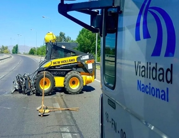 La DNV es una entidad autárquica creada por el Decreto Ley 505/1958, está regulada por la Ley de Contrato de Trabajo, y el decreto gubernamental afecta de manera arbitraria la estabilidad laboral de los trabajadores del organismo.