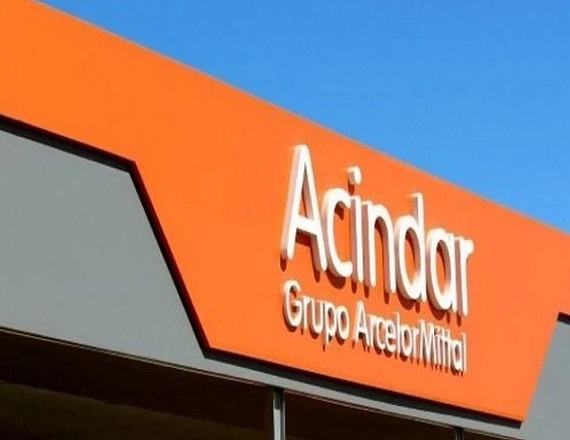 “Unos 600 trabajadores que temen que la historia de Somisa, en los`90, se repita en un contexto condicionado por la apertura indiscriminada de las importaciones, disminución del consumo interno, y paralización de la obra pública.