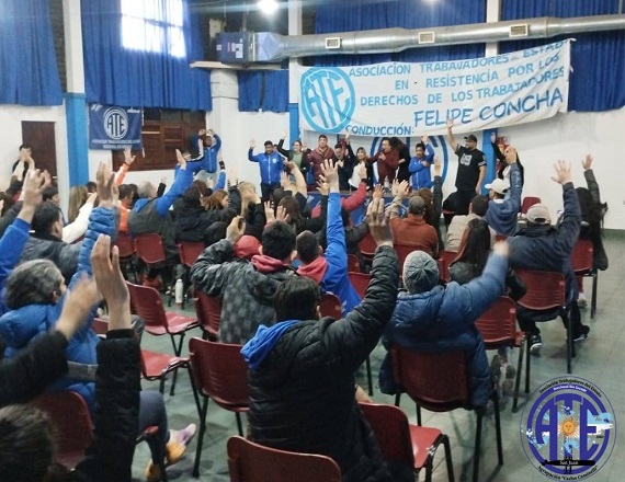 “Este avance es fruto del trabajo colectivo, la organización y la pelea constante de los trabajadores y trabajadoras que no se resignan y que día a día sostiene con esfuerzo la defensa de sus derechos”, destacaron desde ATE Río Grande.