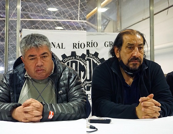 Las tres actas del año 2010, fueron firmadas por Oscar Martínez, Secretario General de la UOM seccional Río Grande; y por Héctor Tapia, Secretario general de la UOM seccional Ushuaia; y dirigentes nacionales de la UOM.