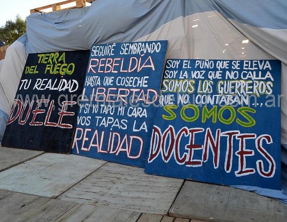 Los docentes de Tierra del Fuego reclaman aumento salarial que garantice el salario mínimo, vital y móvil; y urgente sanción de la Ley de Financiamiento Integral del Sistema Educativo.