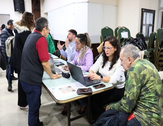 “Estas jornadas permiten fortalecer el vínculo con la ciudadanía, acercando el Estado a las personas”, destacó Roberto Bogarín, Presidente de la Caja de Previsión Social.