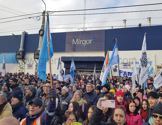 Los 18 trabajadores reincorporados son parte del núcleo de 45 trabajadores que fueran despedidos en el mes setiembre y que prestaban servicios bajo la modalidad de “Permanentes de Prestación Discontinua” (PPD).