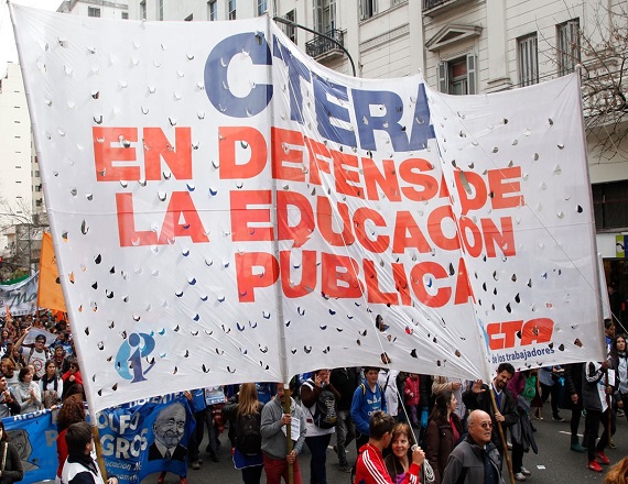 CTERA reclama la reapertura de la paritaria nacional, la restitución del FONID y el financiamiento del sistema educativo. Durante la semana previa al paro se realizarán actividades de protesta en todo el país.