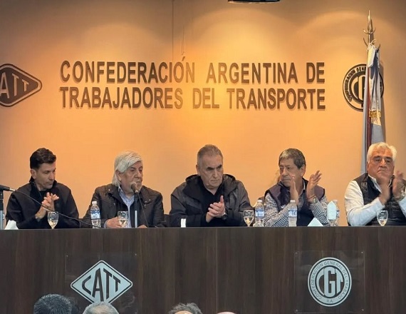 En la previa de la elección de la CGT, los gremios del Transporte renovaron sus autoridades, ratificaron a Juan Carlos Schmid hasta el 2029.