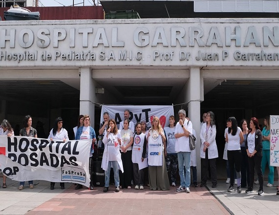 “Resolvimos junto a un amplio arco de organizaciones hacernos escuchar frente a la Quinta Presidencial de Olivos, con una caravana y ruidazo este sábado 18 de octubre”, indicó Norma Lezana, Secretaria General de APyT.